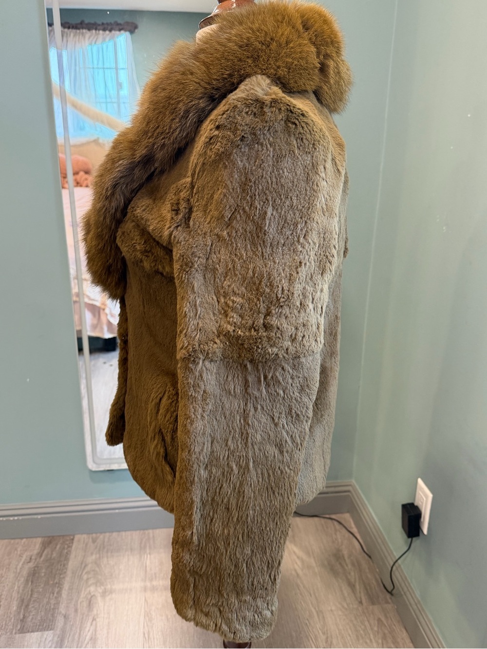 Vintage Olive Rabbit Fur Jacket with Genuine Fox Fur Collar Coat - Picture 5 of 8
